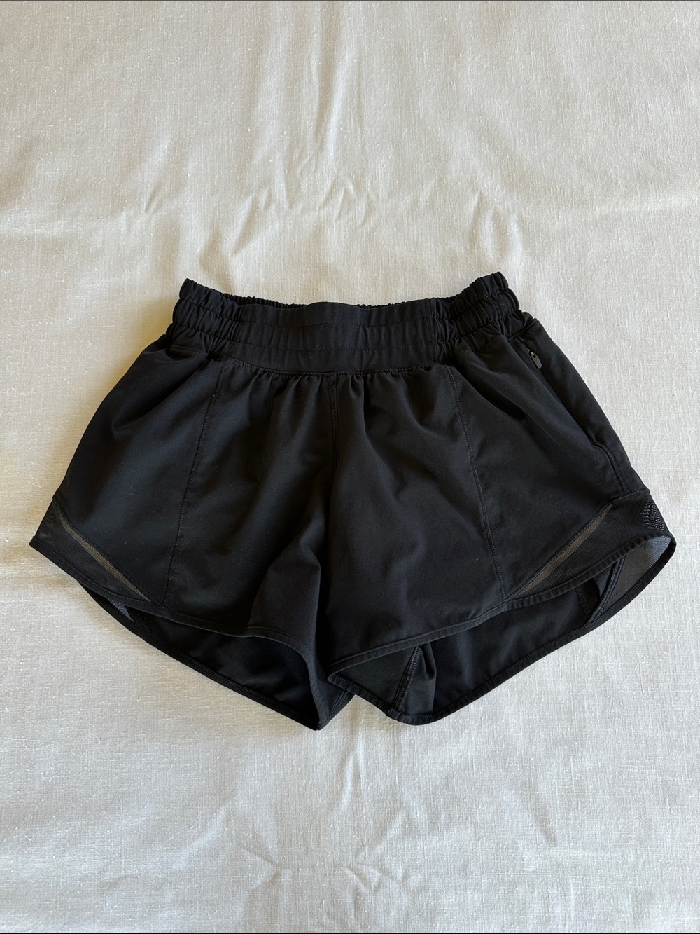 Lululemon Hotty Hot Short 2 Tall Black